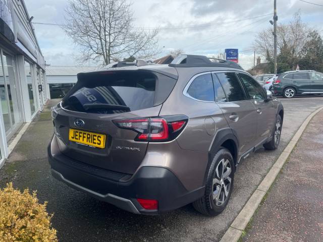 2022 Subaru Outback 2.5i Touring 5dr Lineartronic